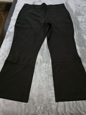 Universal Standard Black Wide-Leg Dress Trouser